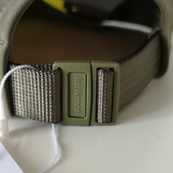 NWT LULULEMON SEAWHEEZE Yellow Grey Green 3 Tone Ultra LTWT Run Kit Hat S/M - Picture 5 of 9